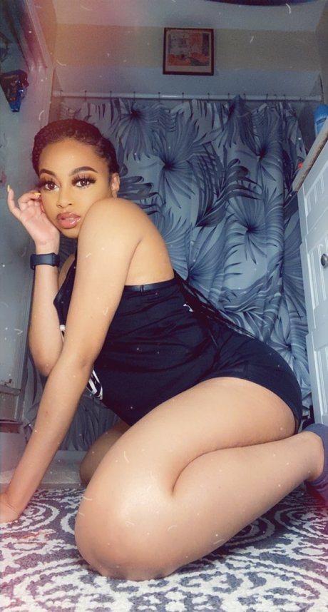 Ciao Bella modèle sexy archive