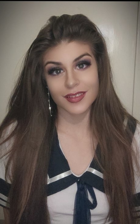 Lilith white modèle nu photo