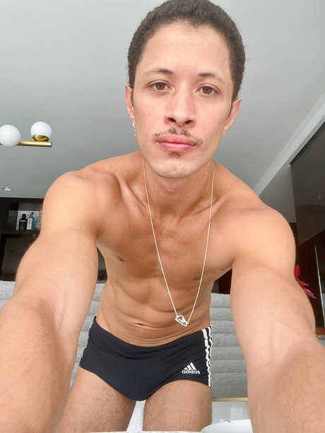 Liipe modèle adulte photos