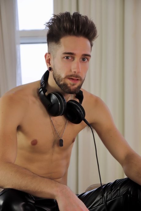 Phoenix Lord modèle de sexe galerie