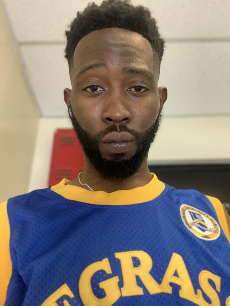 L n G actrice de grande qualité img