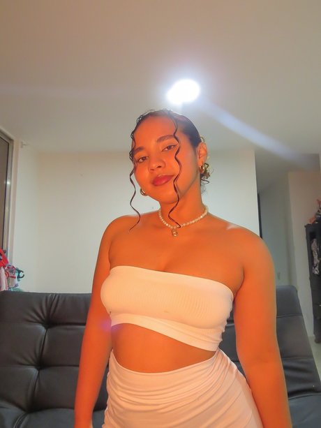 Luciana keating modèle de haute qualité img