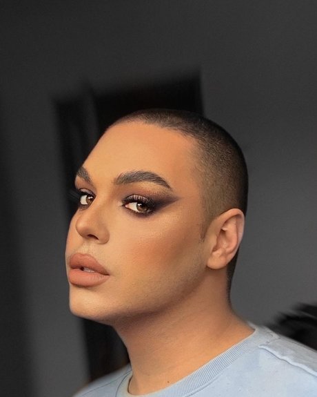 Mario Simenn star du porno érotique photos