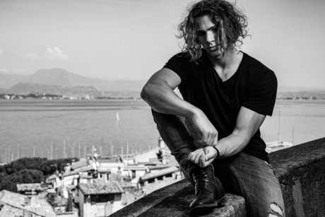 Marco D Elia étoile chaude archive