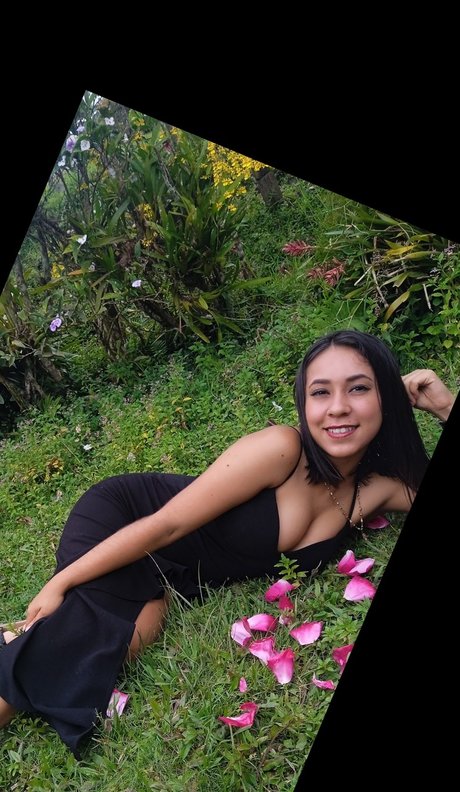 Laura Manuela Meza beau modèle des photos