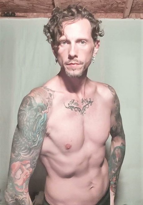 MAntiS actrice libre galeries