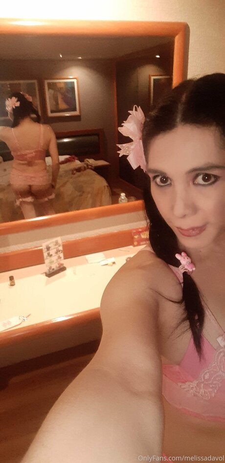 Melissa Davol étoile nue photos