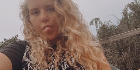 may modèle porno photos