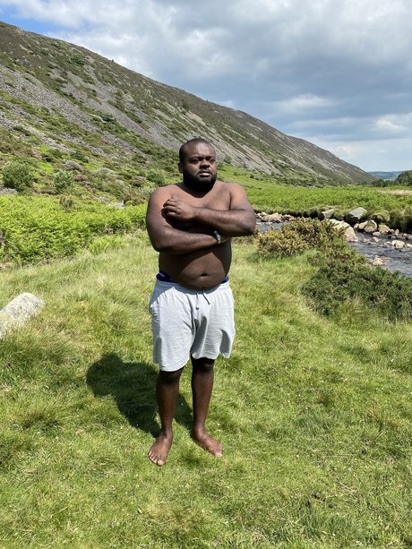 Masked Black Chub sexe star du porno photos