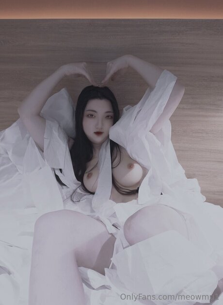 chatte solo uniquementfans porno nus img