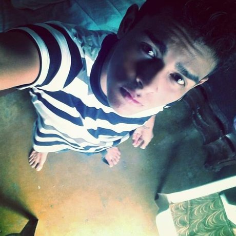 Steeven1402 modèle sexy archive