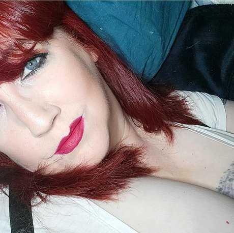 Mademoiselle Souris modèles nus image