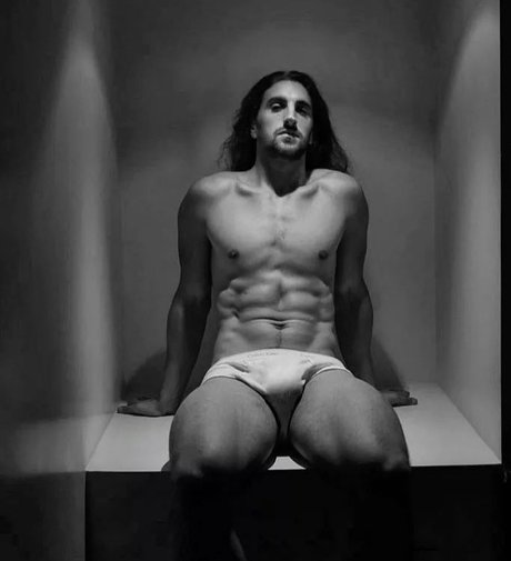 Nachioz modèle sexy images