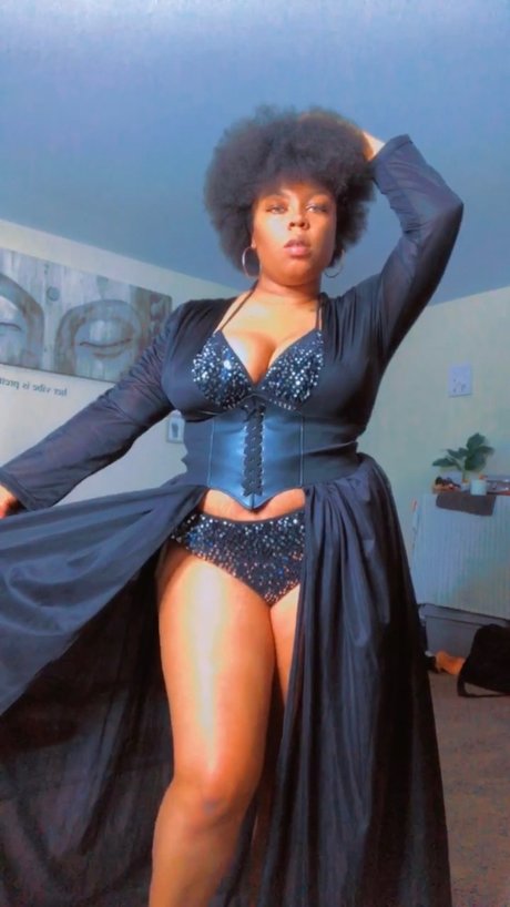 MsTitTheMysfit star pornographique collection