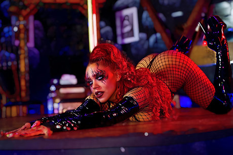 Ms Red X actrice de grande qualité des photos