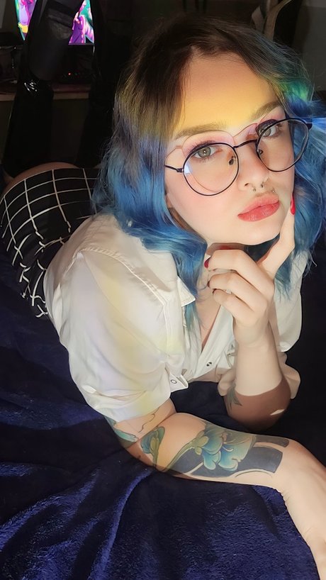 Neon Dolll nus de stars du porno img