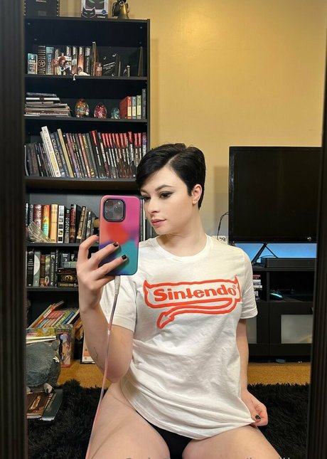 Harlihero actrice libre photos