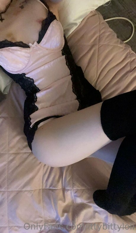 ittybittyloli star du porno en haute qualité photos