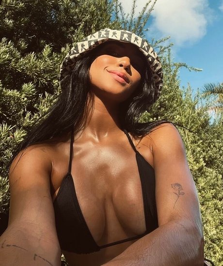 Arianny Negron étoile gratuite image