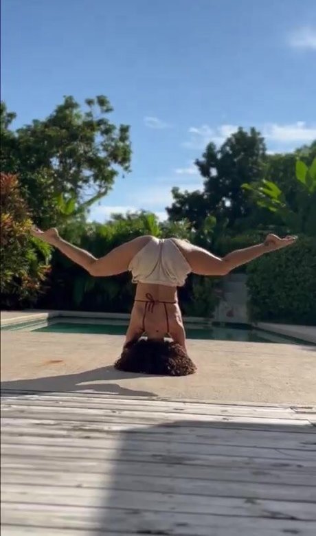 Ariadna Hafez actrice érotique collection