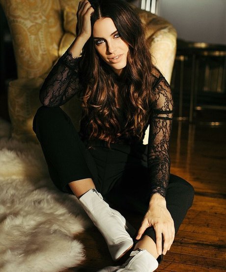 Jessica Lowndes star du porno chaud photo