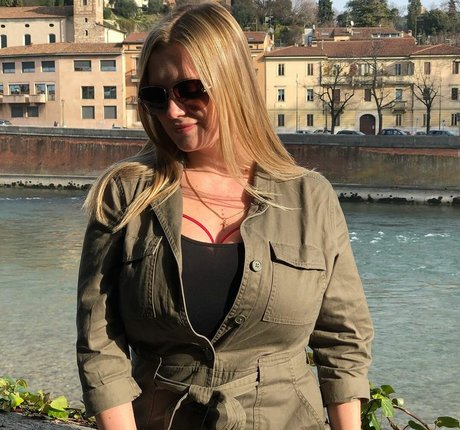 Maria Bodosova art star du porno galeries