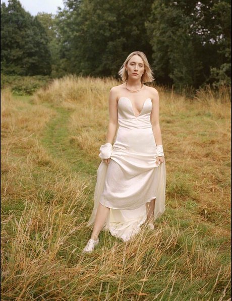 Saoirse Ronan modèle xxx archive