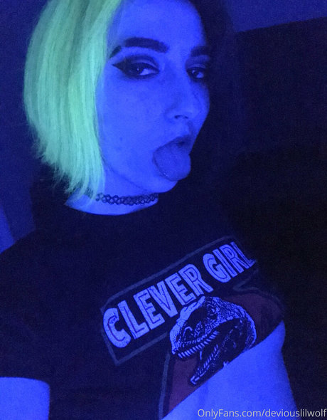 deviouslilwolf actrice porno image