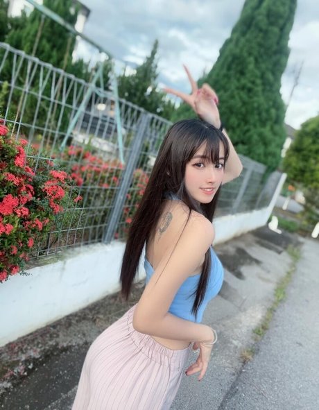 Arisa Cosplay modèle chaud images