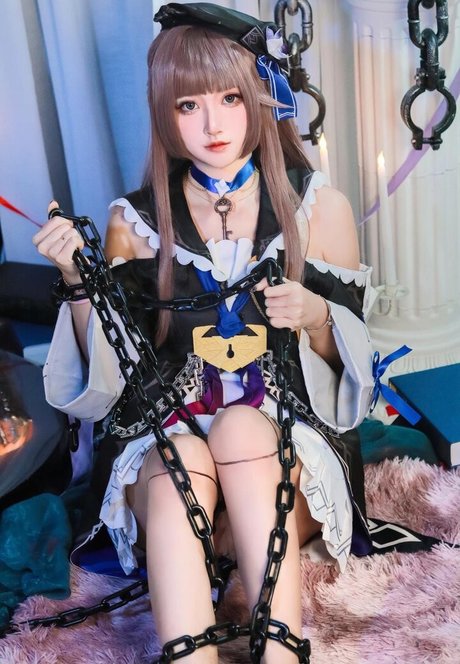 Arisa Cosplay modèle nu img