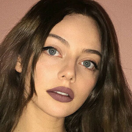 Kate Kishuk actrice érotique des photos