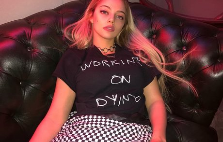 Kate Kishuk modèle porno archive