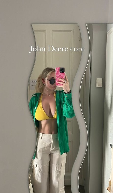 Sophia Armata actrice pornographique archive