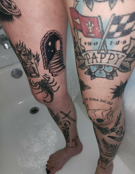 trio sous la douche onlyfans adulte img