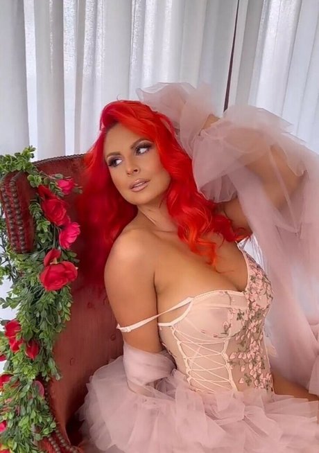 Danni Ellexo star du porno xxx photos