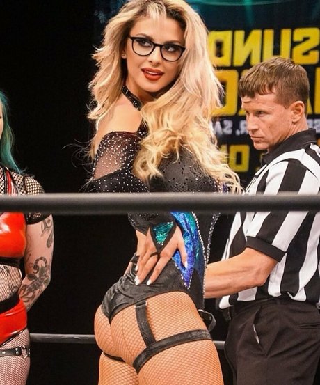 Danni Ellexo belle actrice archive