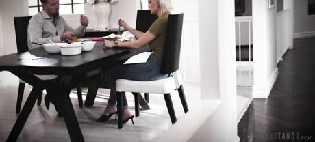 Kenzie Taylor haut de star du porno galerie