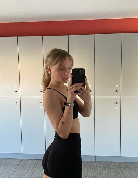 vikkikiss nus de stars du porno collection