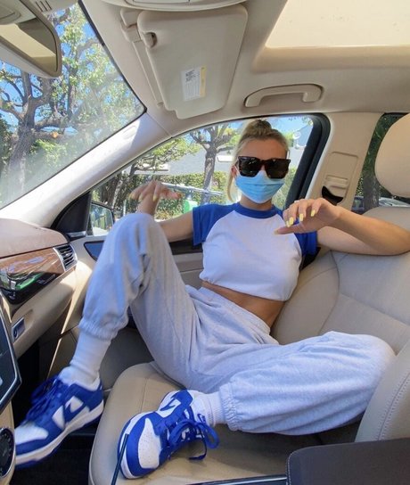 Emma Chamberlain actrice porno archive