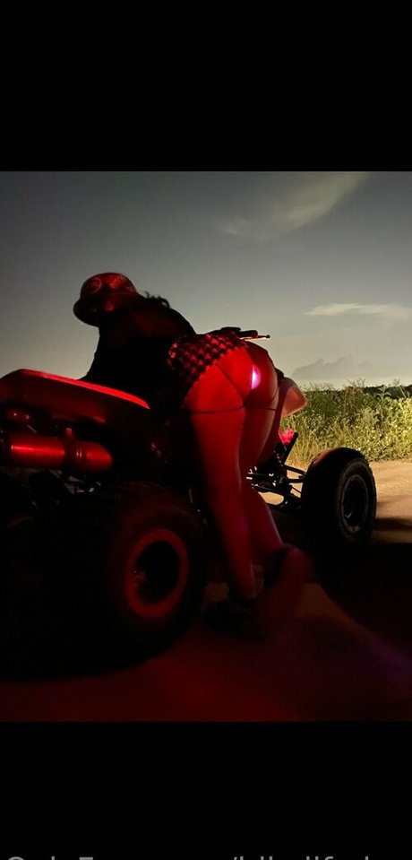 bikelife isa star pornographique galerie