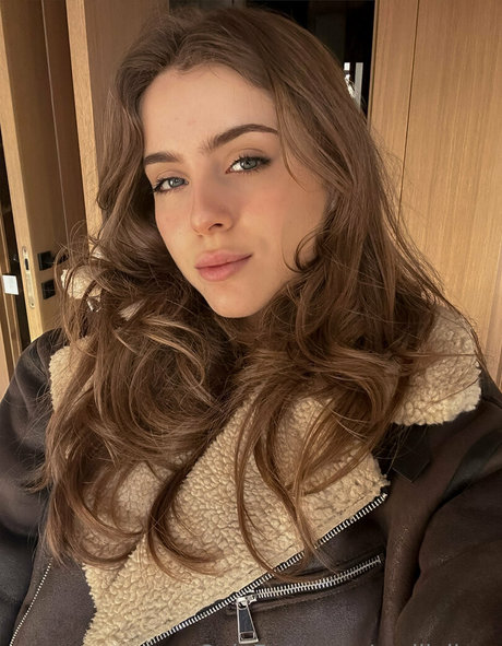 Emiliallure actrice sexy photo