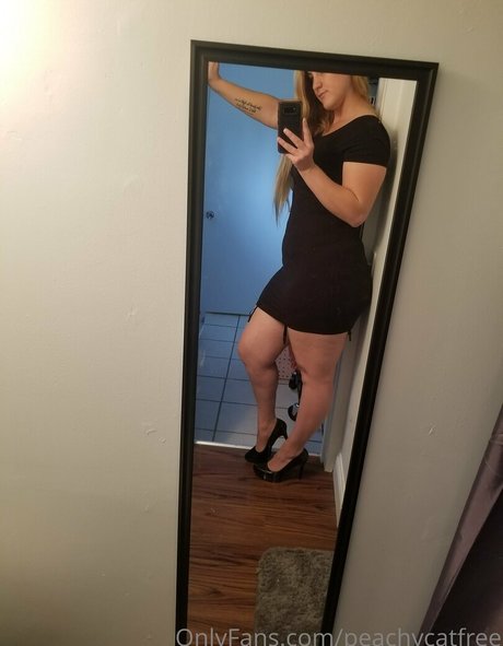 peachycatfree sexe star du porno img