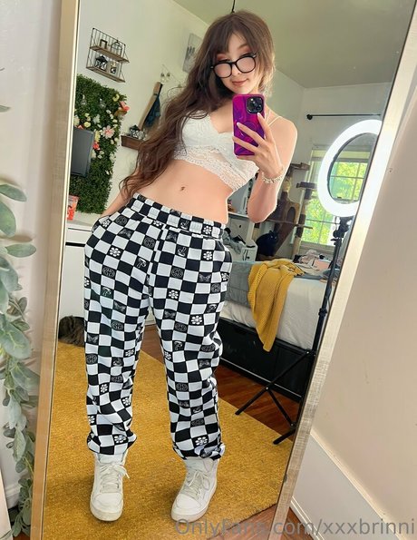 xxxbrinni star du porno parfaite archive