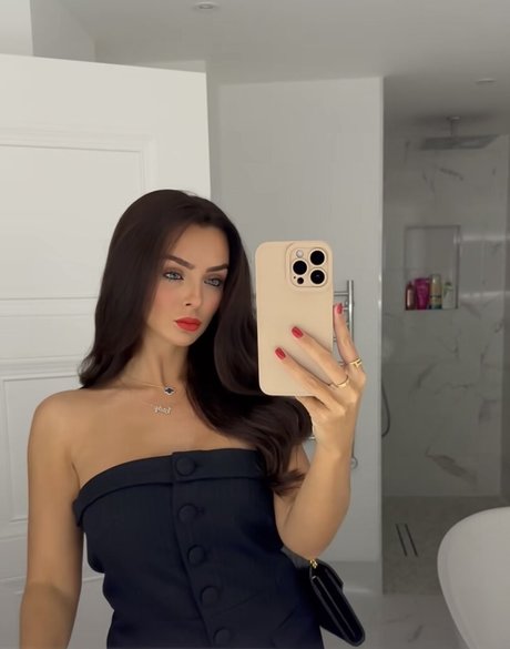 Kady McDermott modèle de haute qualité images