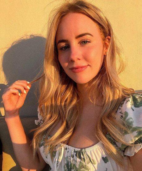 lesbiennes strapon onlyfans sexe érotique collection