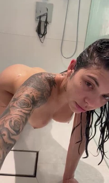 Gina Valentina top star des photos