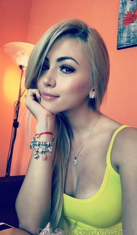 Vivianishere haut étoile archive