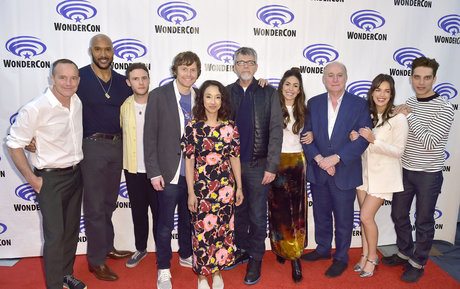 Elizabeth Henstridge star exclusive photos