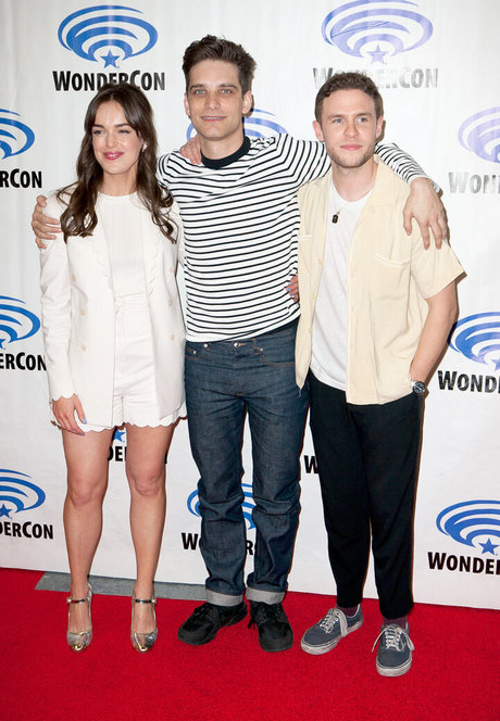 Elizabeth Henstridge actrice nue img