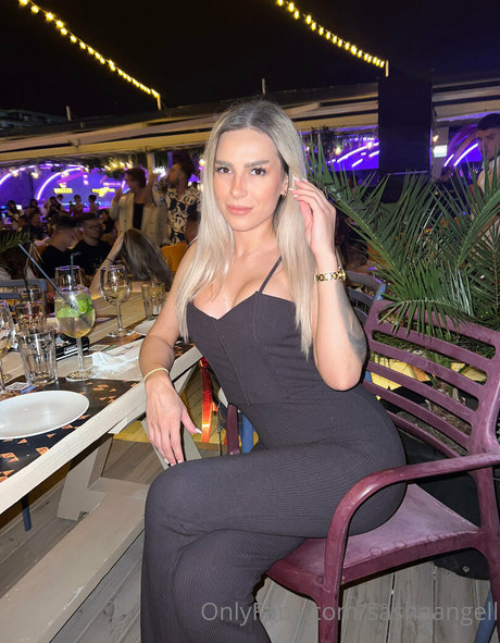 sashaangell nus star du porno des photos